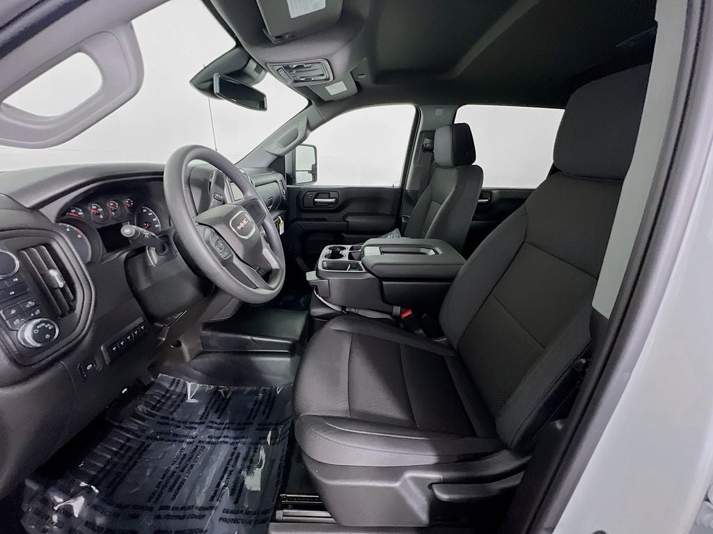 2025 GMC Sierra 2500HD Pro