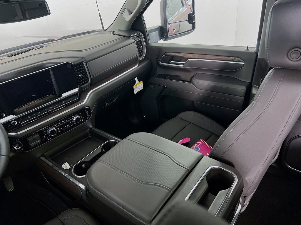 2025 GMC Sierra 2500HD SLT