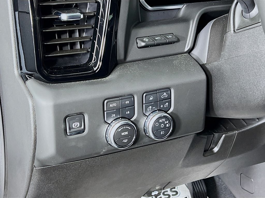 2025 GMC Sierra 2500HD AT4