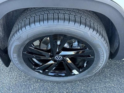 2026 Volkswagen Atlas Cross Sport 2.0T SEL R-Line Black