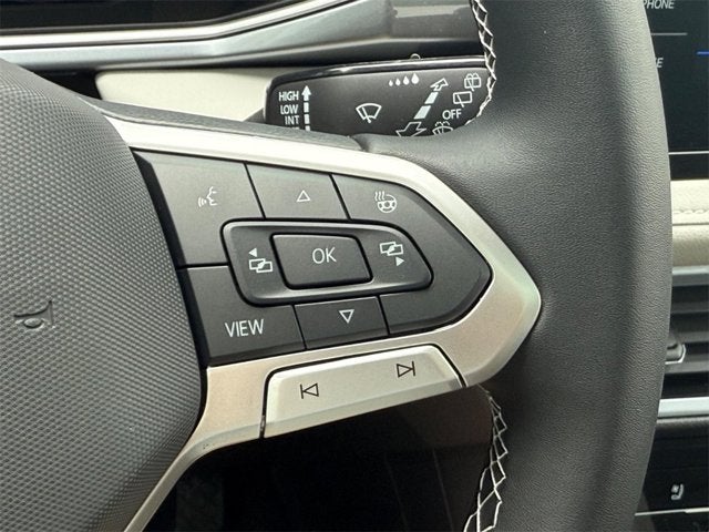 2025 Volkswagen Taos SEL