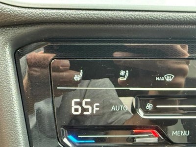 2025 Volkswagen Taos SEL