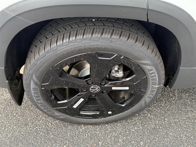 2025 Volkswagen Taos SEL