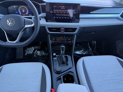 2026 Volkswagen Taos SE