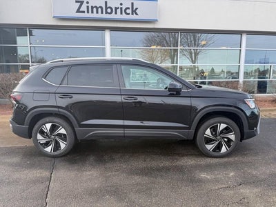 2026 Volkswagen Taos SE