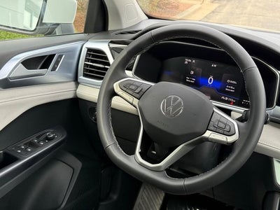 2026 Volkswagen Taos SE