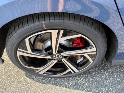 2025 Volkswagen Golf GTI SE