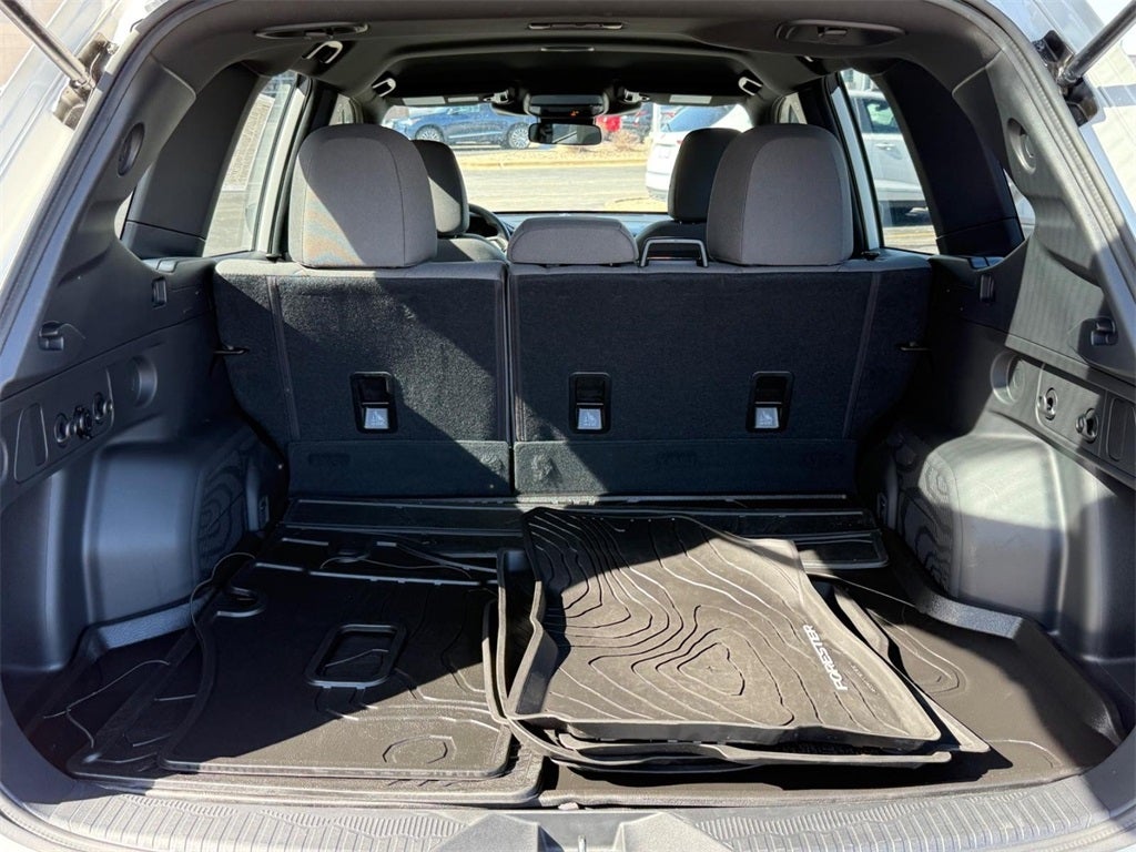 2025 Subaru Forester Base
