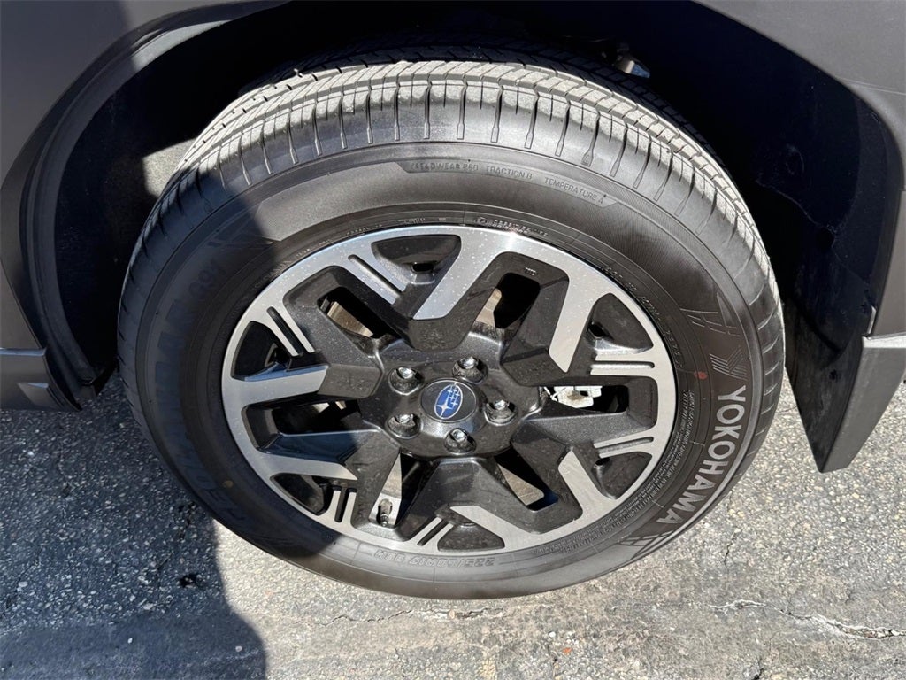 2025 Subaru Forester Base