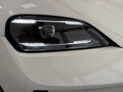 2025 Porsche Taycan 4