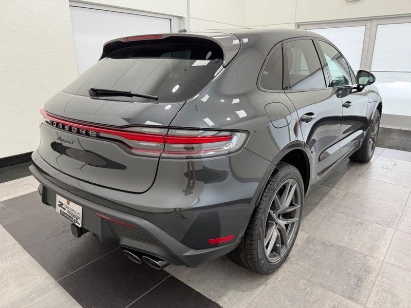 2025 Porsche Macan Base