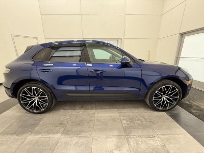 2025 Porsche Macan Base