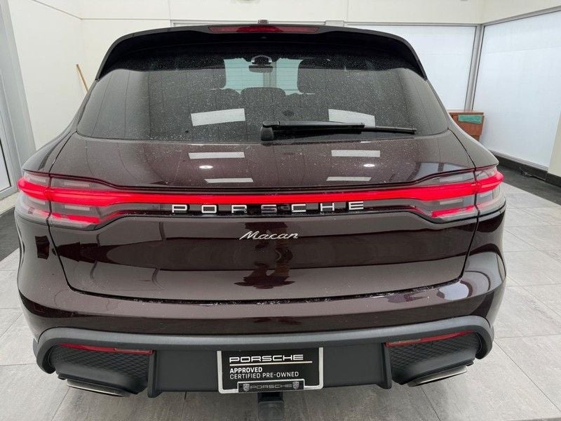 2025 Porsche Macan Base