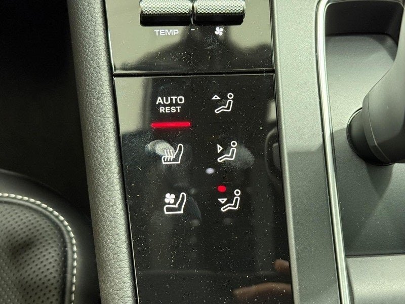 2026 Porsche Macan T