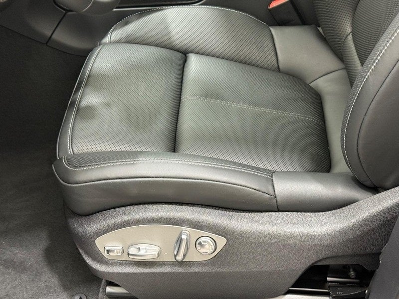 2026 Porsche Macan T