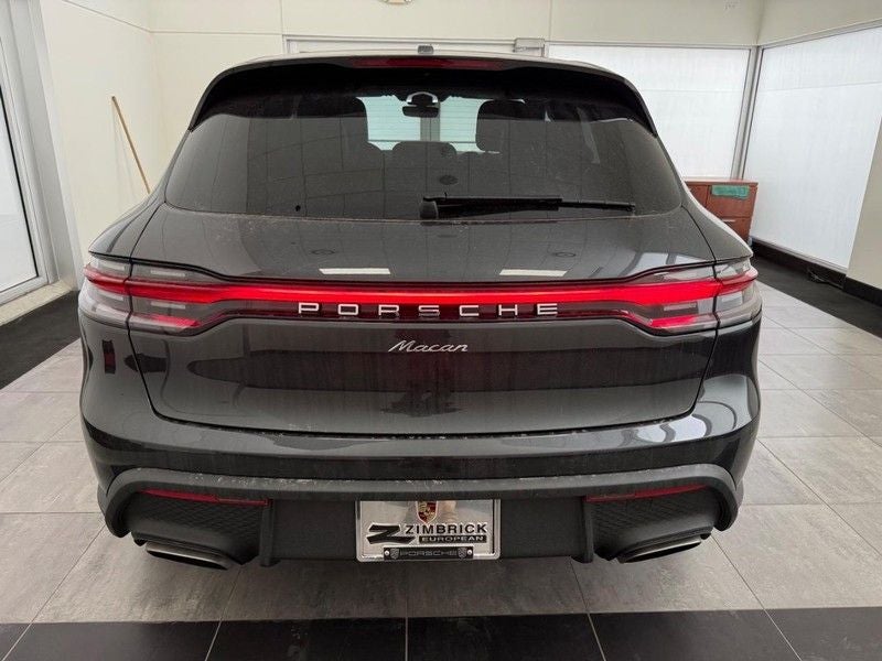 2026 Porsche Macan Base