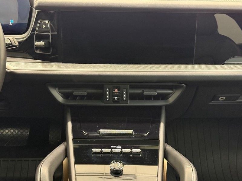 2025 Porsche Cayenne Base