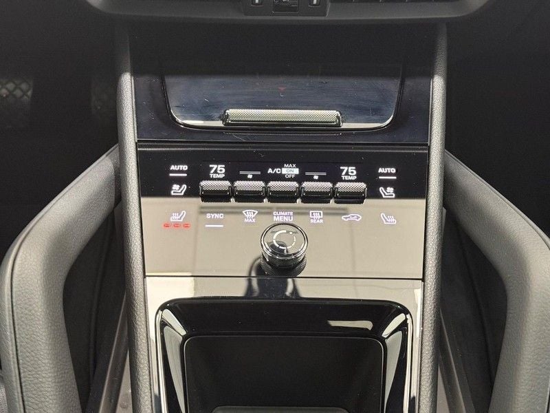 2024 Porsche Cayenne Base