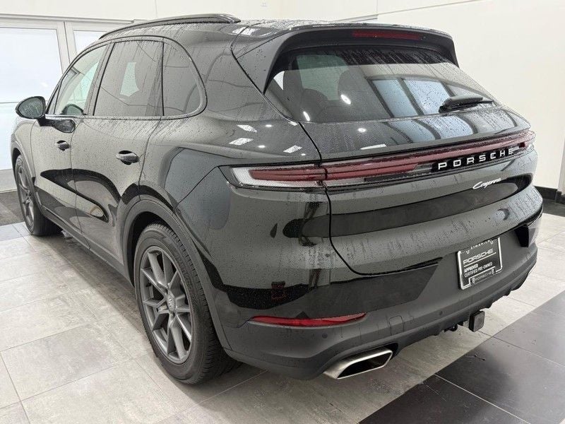2024 Porsche Cayenne Base