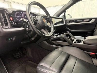 2024 Porsche Cayenne Base