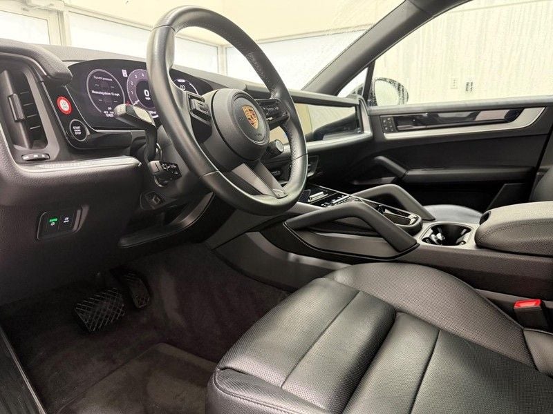 2024 Porsche Cayenne Base