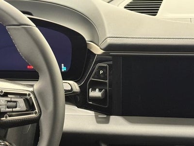 2025 Porsche Macan Electric Turbo