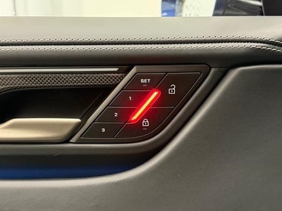 2025 Porsche Macan Electric Turbo