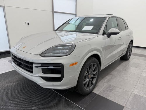 2025 Porsche Cayenne E-Hybrid Base