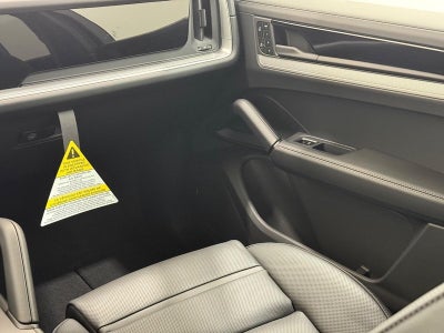 2025 Porsche Cayenne E-Hybrid Base