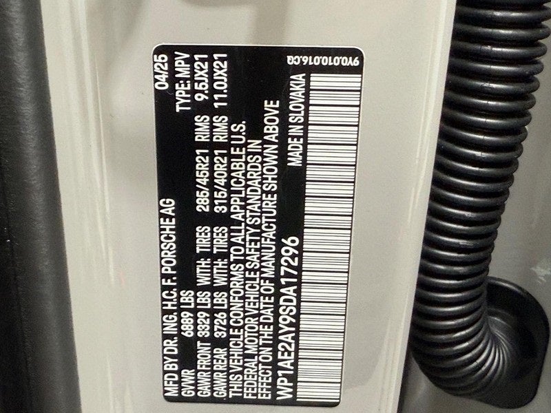 2025 Porsche Cayenne E-Hybrid Base