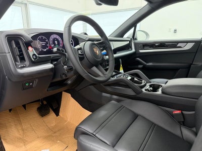 2025 Porsche Cayenne E-Hybrid Base