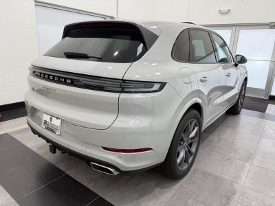 2025 Porsche Cayenne E-Hybrid Base