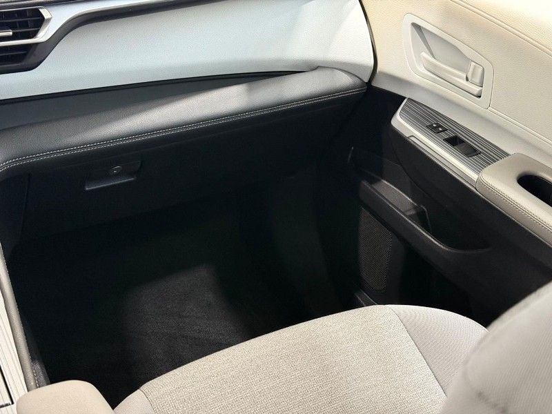 2025 Toyota Sienna LE 8 Passenger