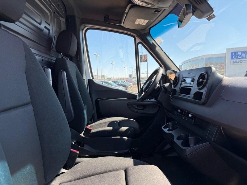 2025 Mercedes-Benz Sprinter 2500 Cargo 144 WB