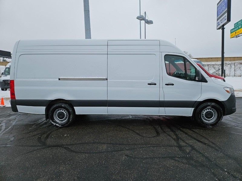2024 Mercedes-Benz Sprinter 2500 Cargo 170 WB High Roof