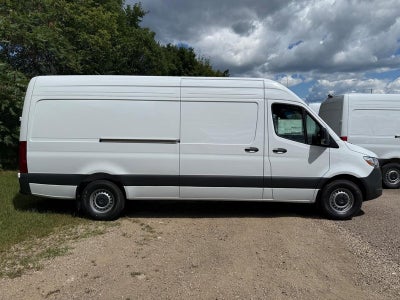 2025 Mercedes-Benz Sprinter 2500 Cargo 144 WB