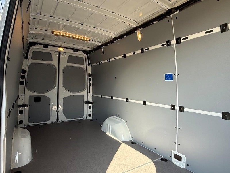 2026 Mercedes-Benz Sprinter 2500 Cargo 170 WB High Roof