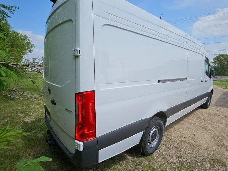 2024 Mercedes-Benz Sprinter 2500 Cargo 170 WB High Roof