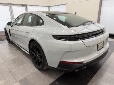 2026 Porsche Panamera 4