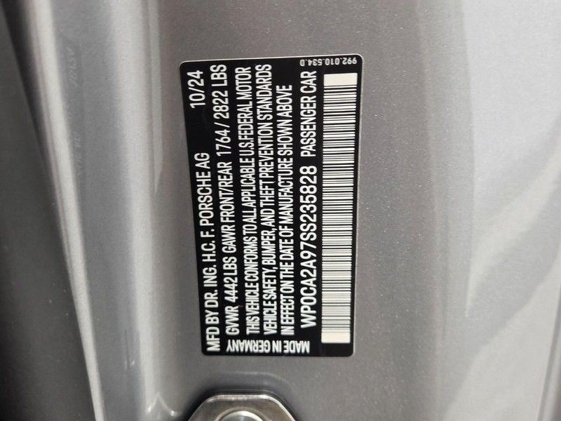 2025 Porsche 911 Carrera