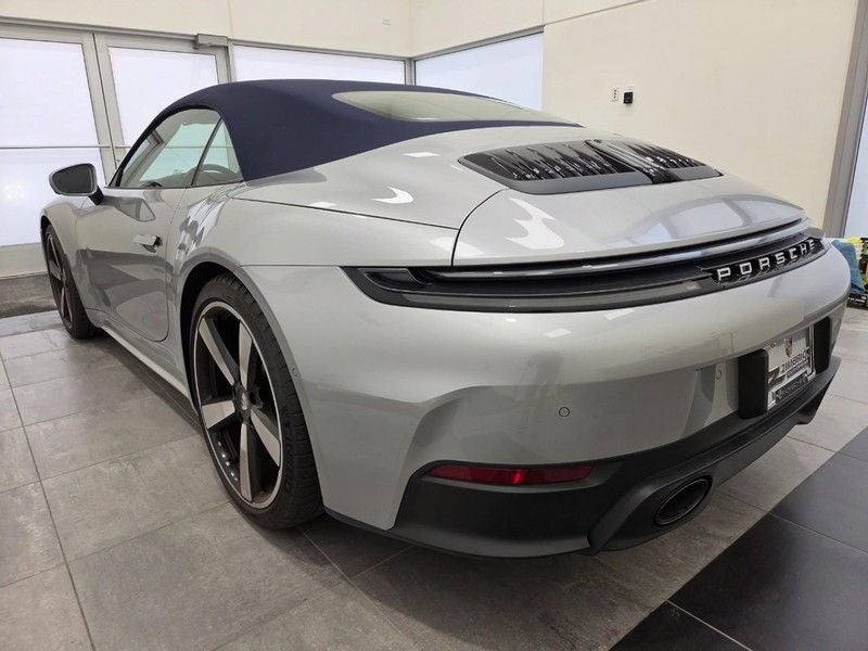 2025 Porsche 911 Carrera