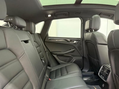 2025 Porsche Macan T