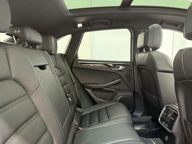 2025 Porsche Macan T