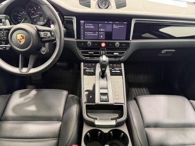 2025 Porsche Macan T