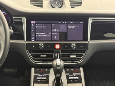 2025 Porsche Macan T