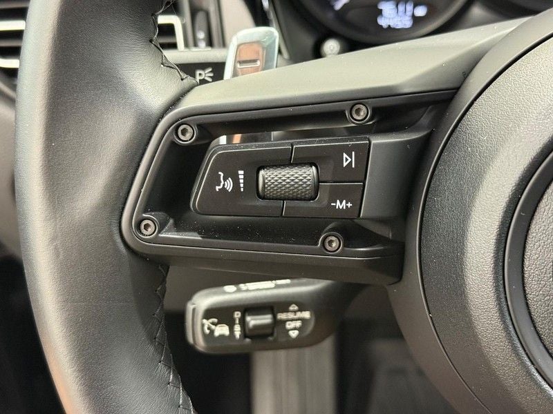 2025 Porsche Macan T