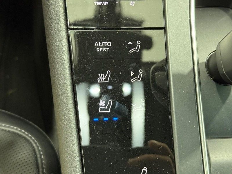 2025 Porsche Macan T