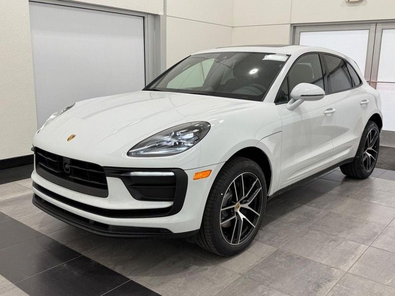 2026 Porsche Macan Base