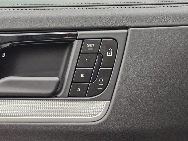 2025 Porsche Cayenne AWD