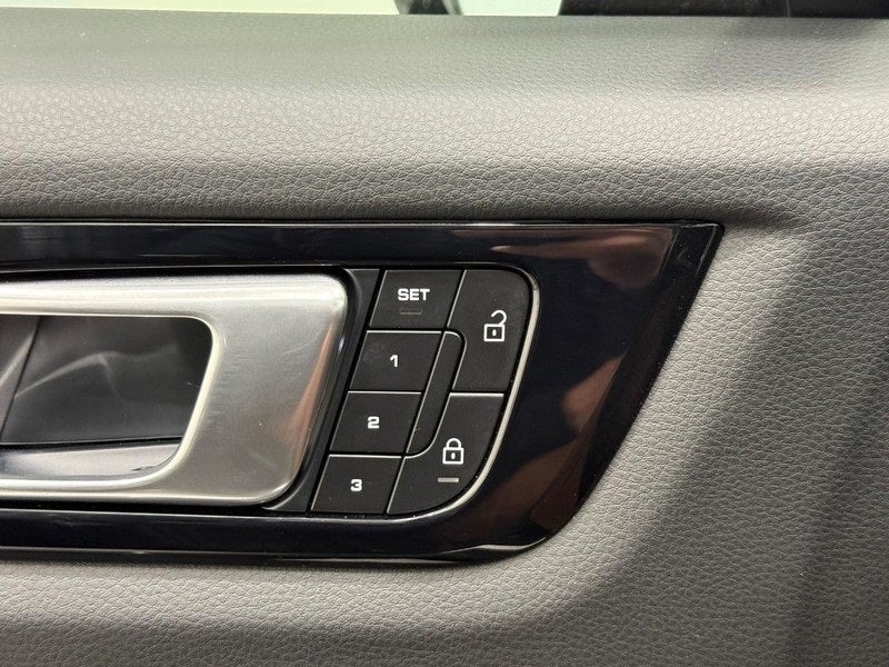 2023 Porsche Cayenne S